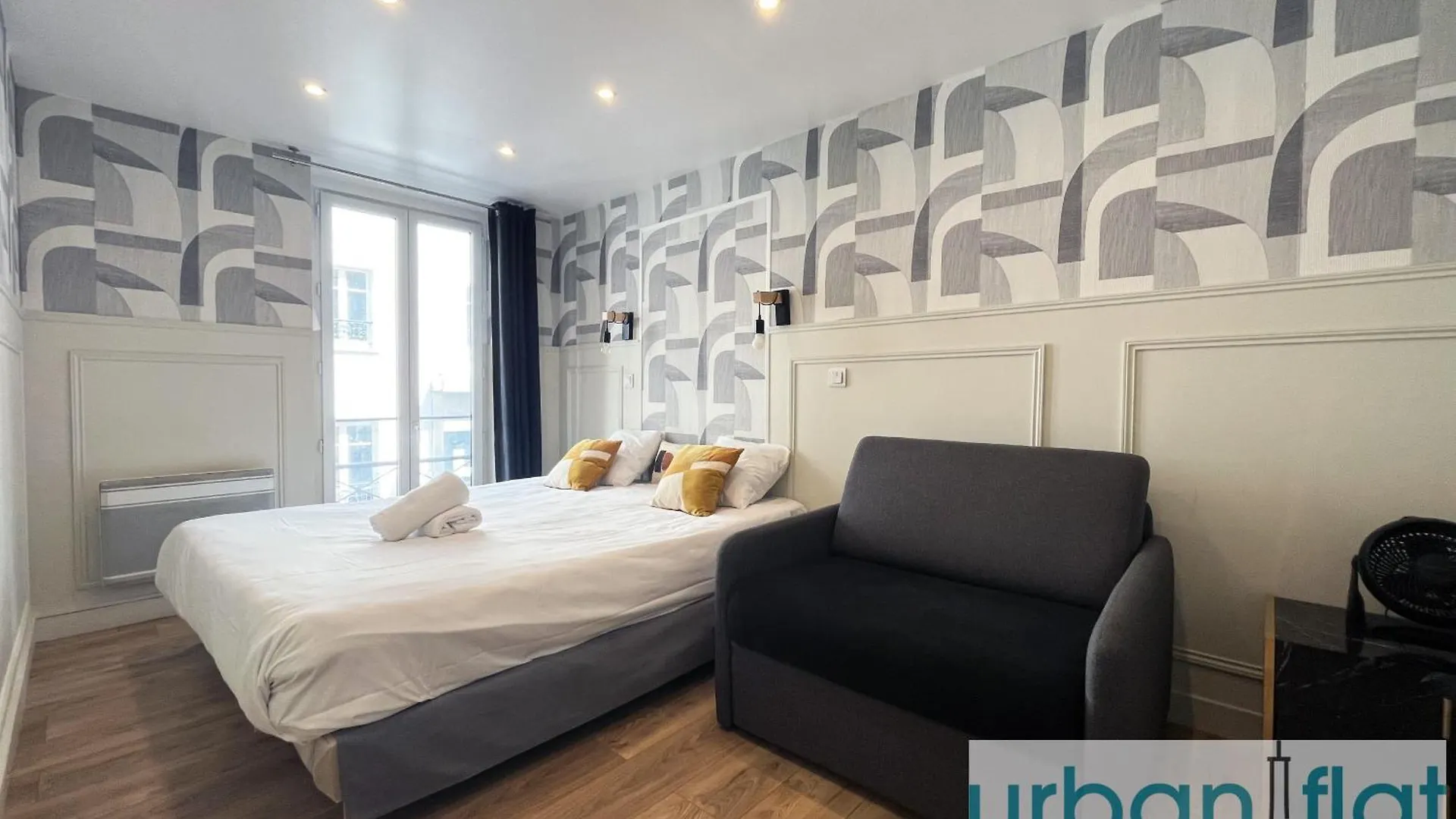 Urban Flat 13 - Pretty 2 Bedroom Parisian Flat