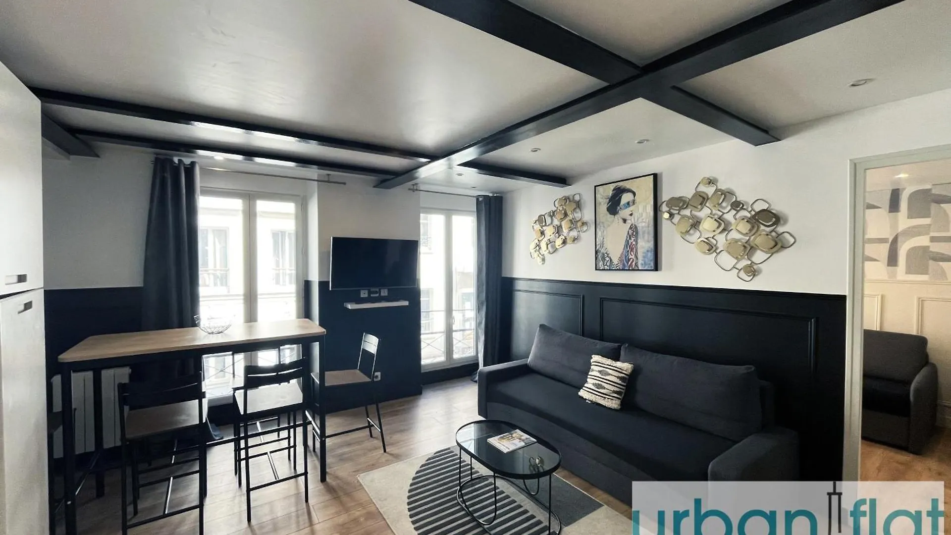 Urban Flat 13 - Pretty 2 Bedroom Parisian Flat