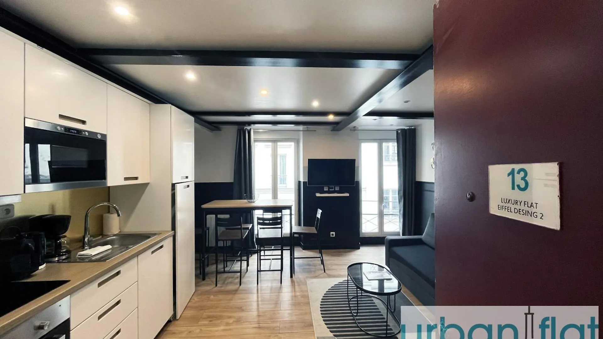 Urban Flat 13 - Pretty 2 Bedroom Parisian Flat Daire
